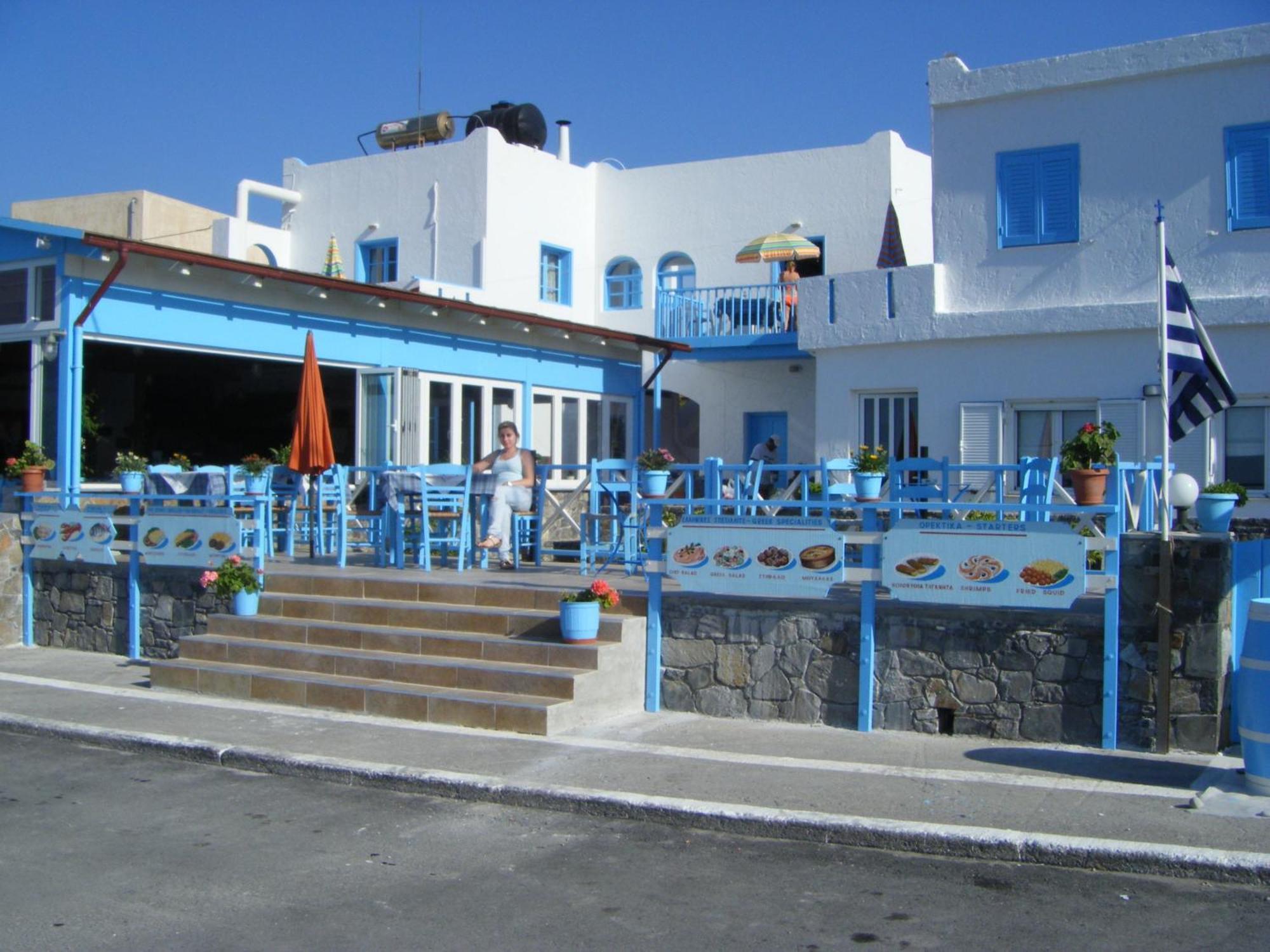 Socrates Apartmens & Restaurant Милатос Екстериор снимка