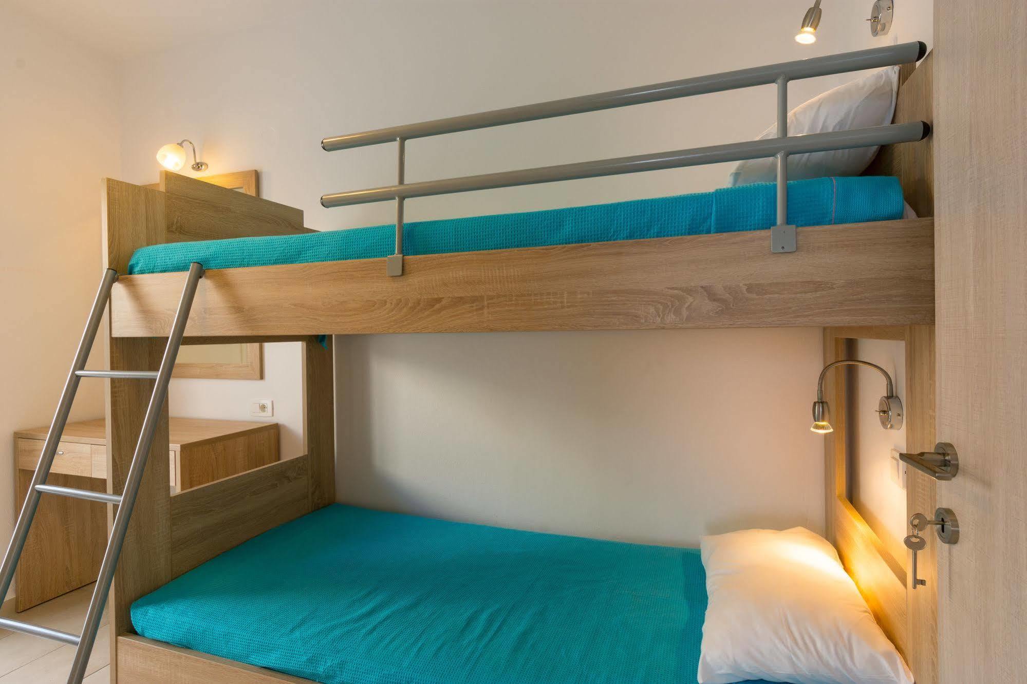 Socrates Apartmens & Restaurant Милатос Екстериор снимка