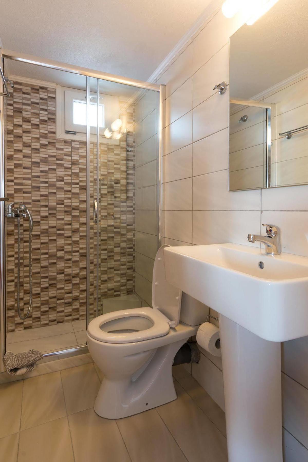 Socrates Apartmens & Restaurant Милатос Екстериор снимка
