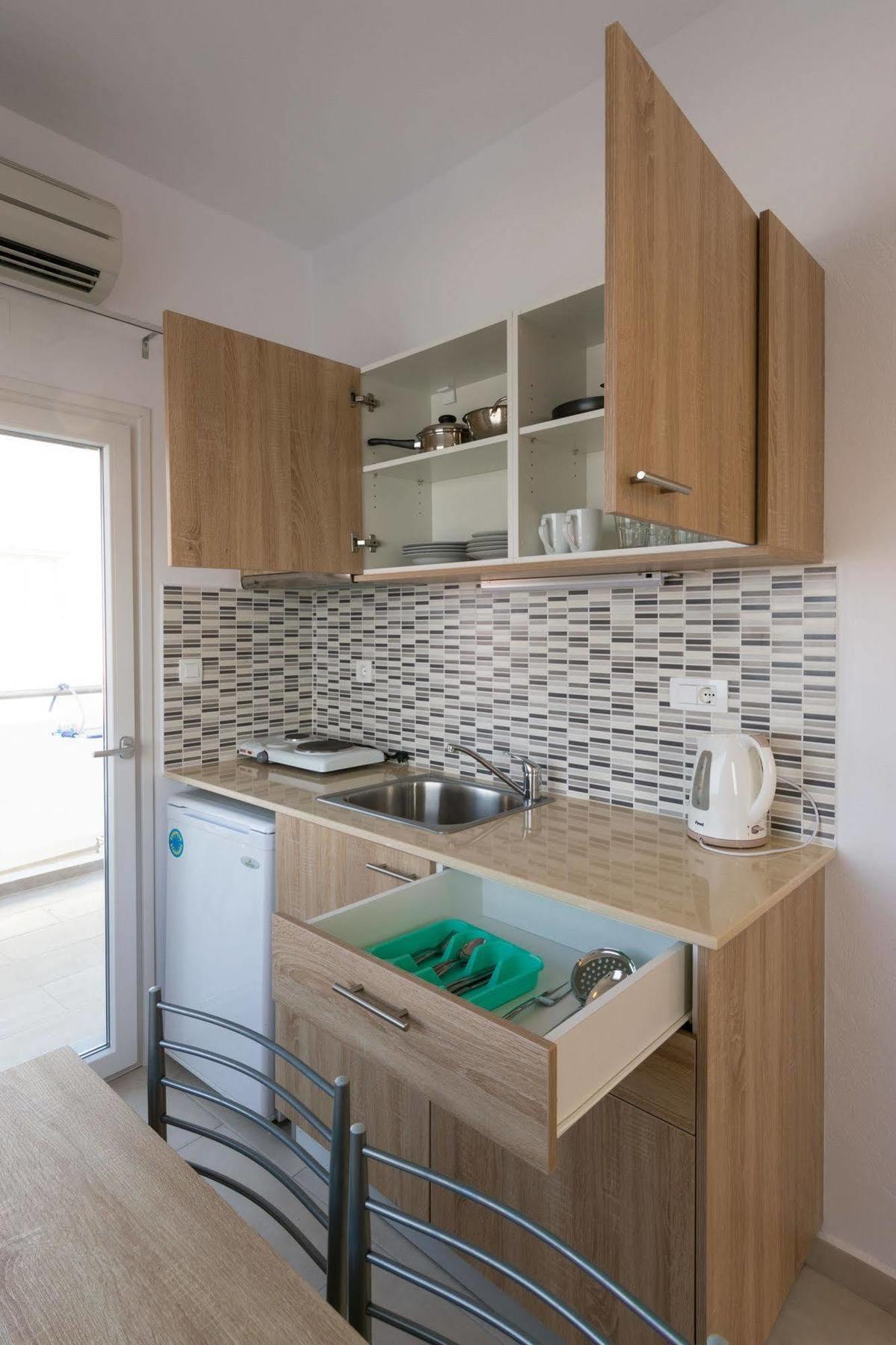 Socrates Apartmens & Restaurant Милатос Екстериор снимка